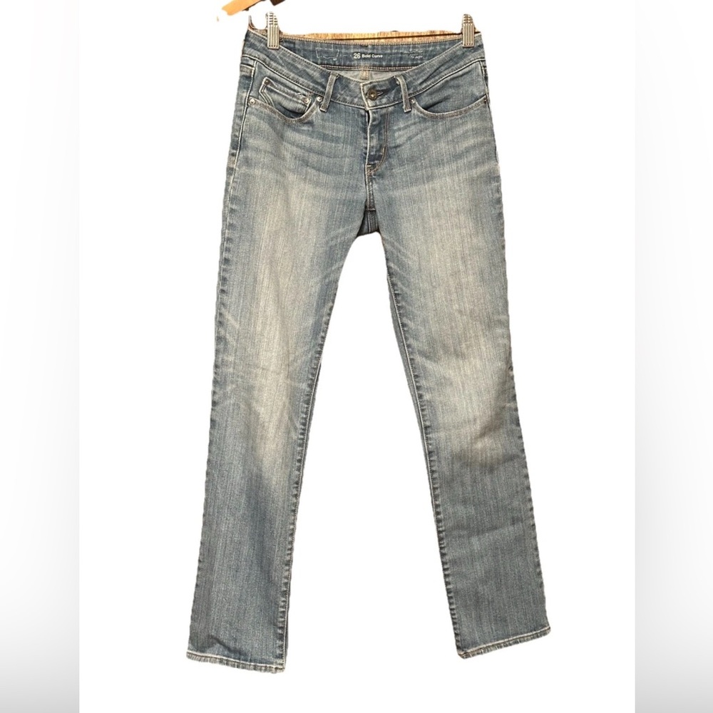 SALE✨Levis Women’s 26x30 Bold Curve Modern Rise Straight Denim Light Wash r tab